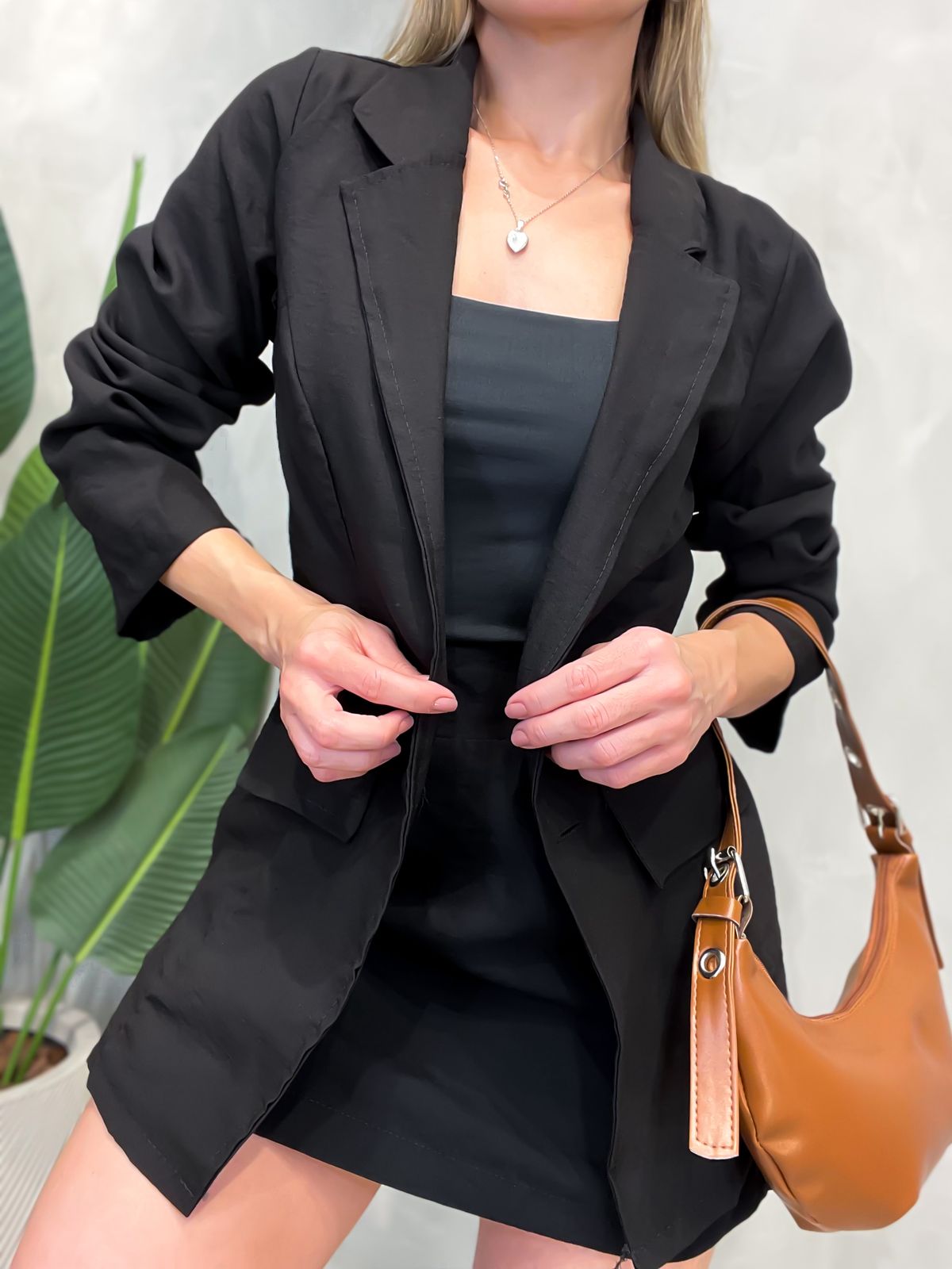 Conjunto em Alfaiataria Sensoriale com Blazer e Shorts Saia