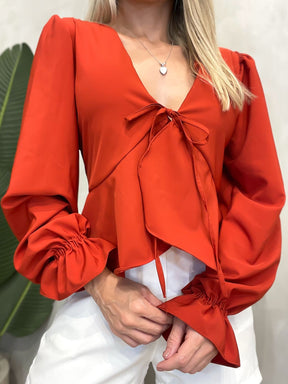 Blusa Feminina Manga Longa em Crepe Boho Chic com Amarração