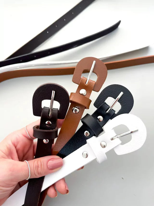 Cinto Feminino em Courino com Fivela Redonda