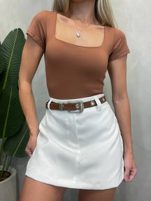 Short Saia Feminino em Alfaiataria com Elastano