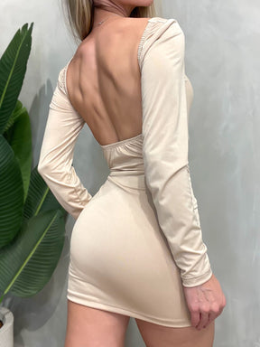Vestido Curto Ane em Suplex com Manga Longa, Decote Quadrado e Costas Nuas