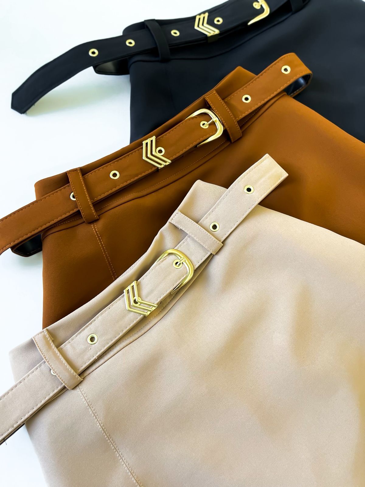 Shorts Saia Xadrez com Cinto Encapado