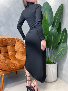 Vestido Midi Tayssa em Suplex com Manga Longa, Plissado e Gola