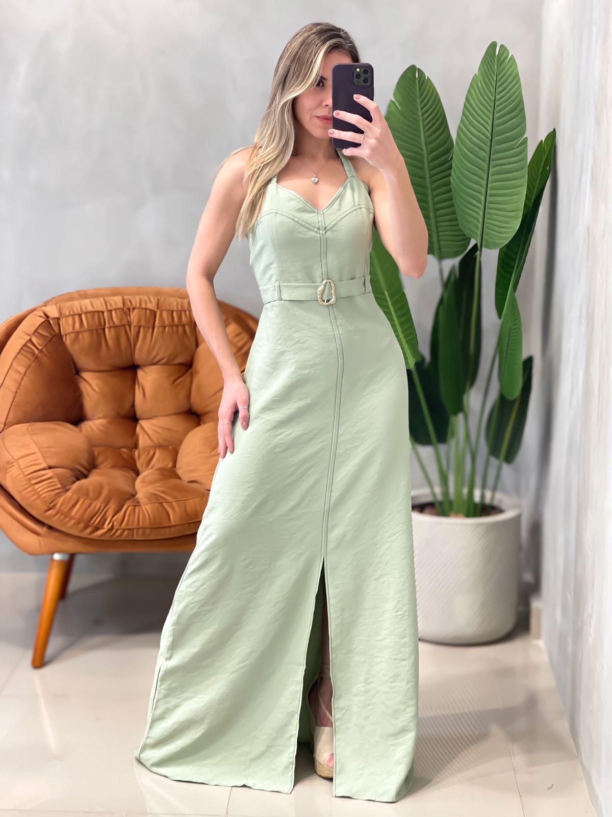 Vestido Longo Edvania em Alfaiataria Sensoriale com Alça e Fenda