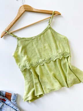 Blusa em Viscolinho com Alça Fina e Renda