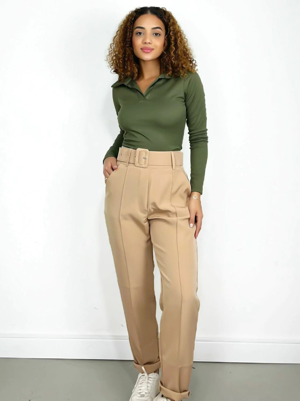 Calça Feminina Skinny em Alfaiataria